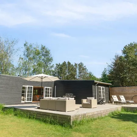 Casa vacanze Charming And Child-friendly Summer House