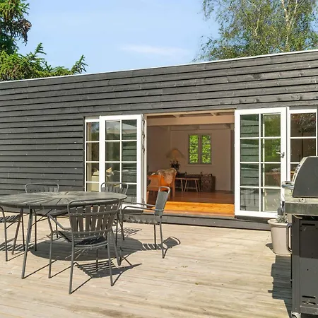 Charming And Child-friendly Summer House Casa vacanze *