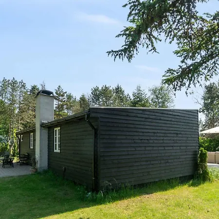 Charming And Child-friendly Summer House *