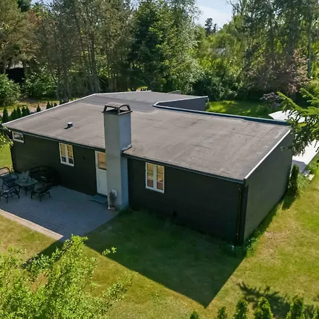 Charmigt Och Barnvänligt Sommarhus *