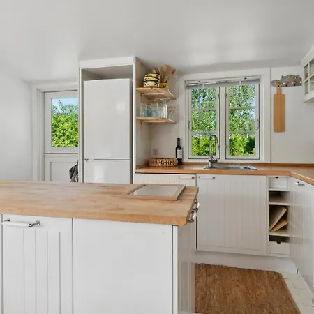 Charming And Childfriendly Summerhouse Near Casa vacanze Græsted