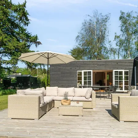 Charming And Childfriendly Summerhouse Near * Græsted