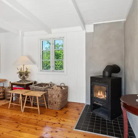 Charming And Childfriendly Summerhouse Near Casa vacanze Græsted